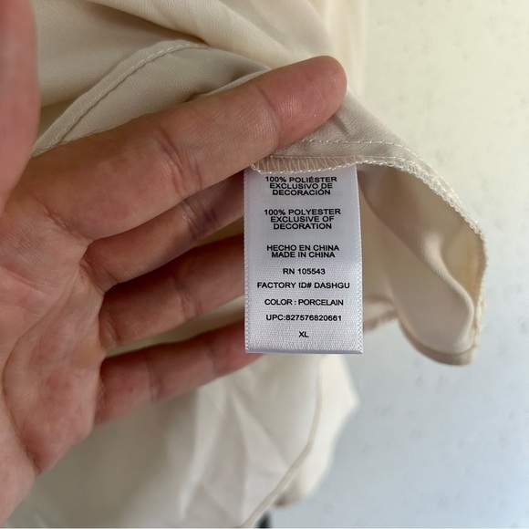 🦋 NWT Daisy Fuentes Cream V-Neck Long Sleeve Blouse XL - Picture 4 of 7